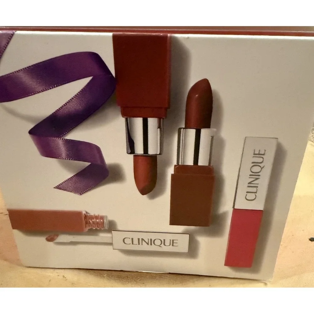 LClinique 4 Pc Lipstick Pop Sampler w/ a bonus‎ red leather lipstick holder